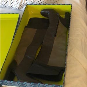 Tory Burch Boots